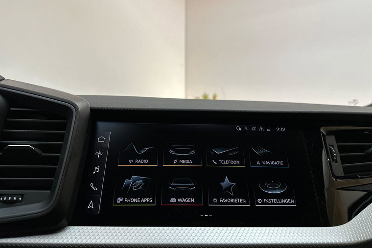 Vehicle Image 22
