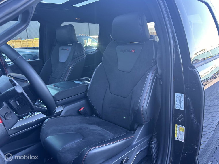 Vehicle Image 41