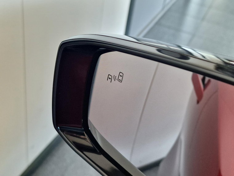 Vehicle Image 37