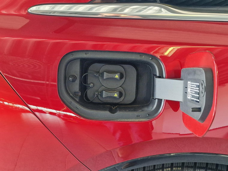 Vehicle Image 38
