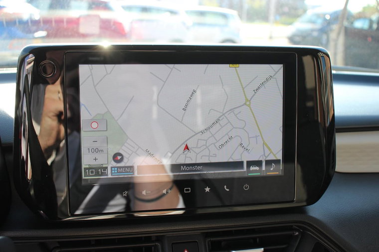 Vehicle Image 9