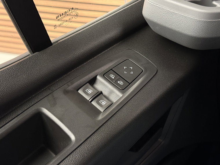 Vehicle Image 39
