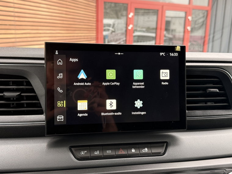 Vehicle Image 28