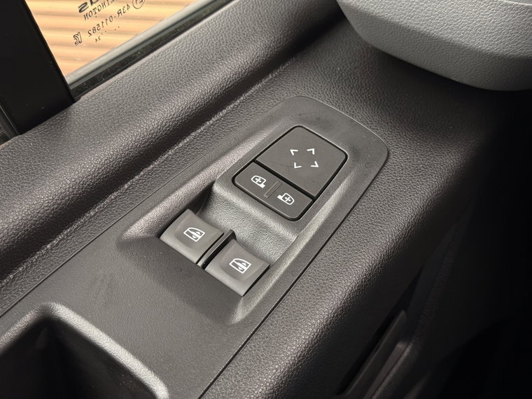 Vehicle Image 34