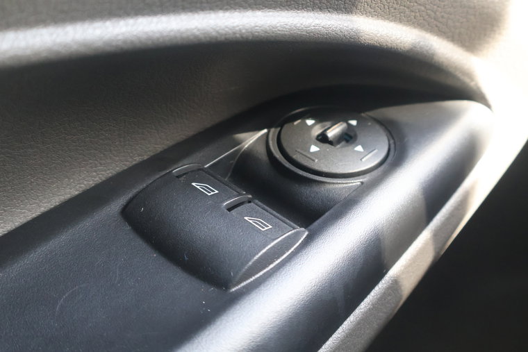 Vehicle Image 27