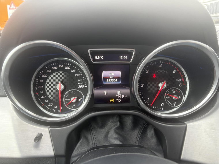 Vehicle Image 24