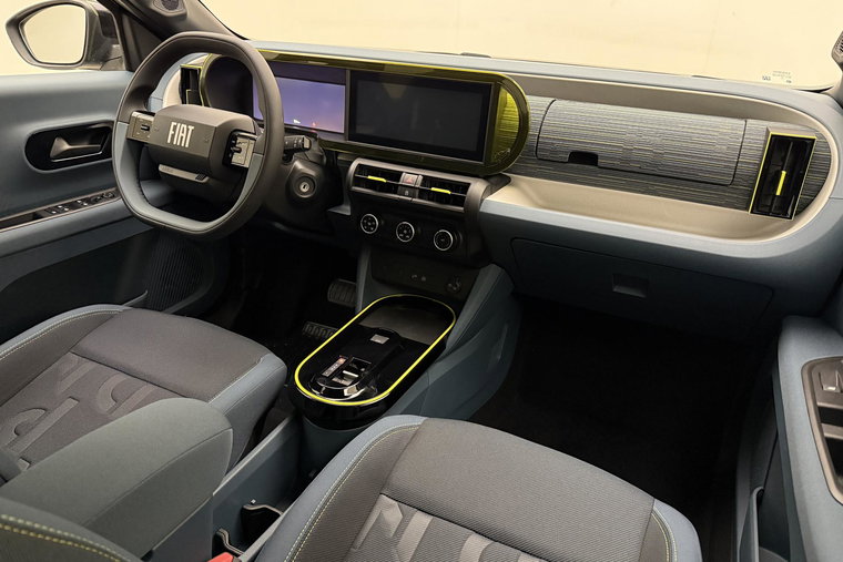 Vehicle Image 14