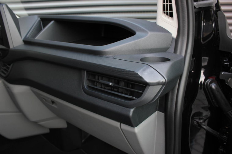 Vehicle Image 33