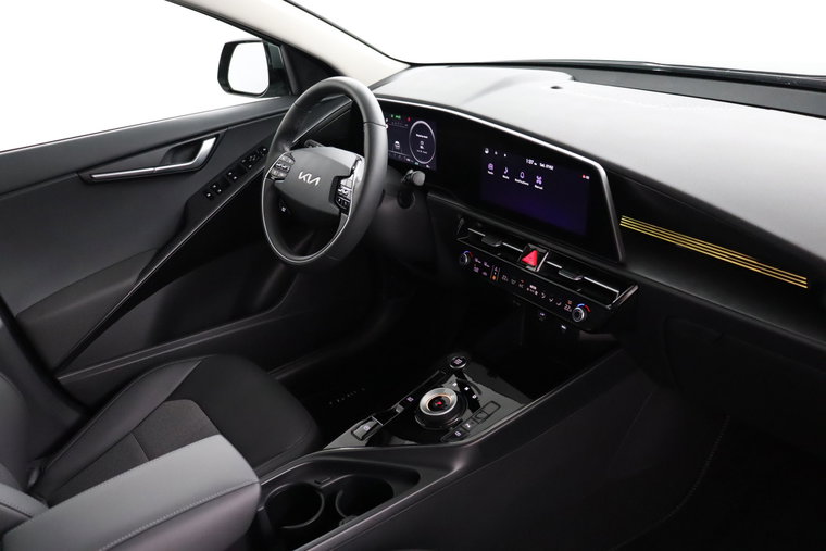 Vehicle Image 32