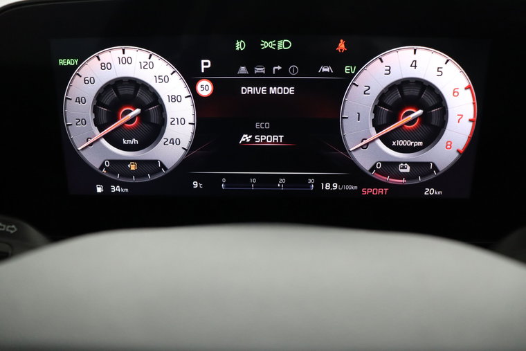 Vehicle Image 42