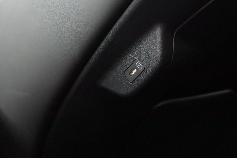 Vehicle Image 59