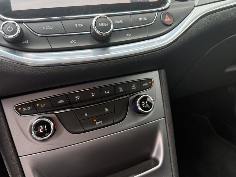 Vehicle Image 27