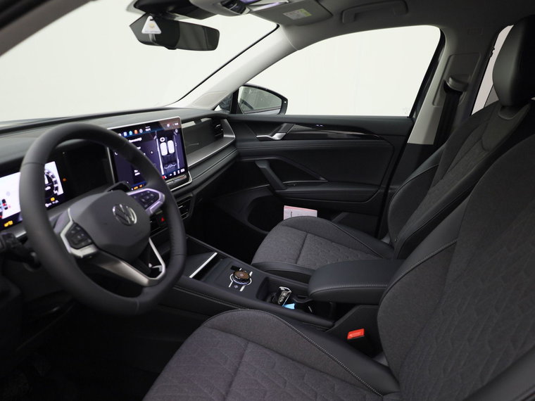 Vehicle Image 38