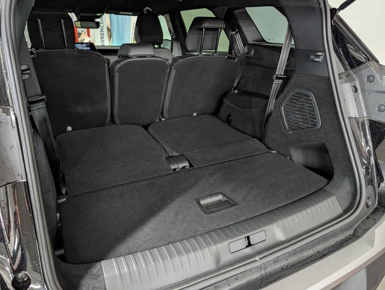 Vehicle Image 33