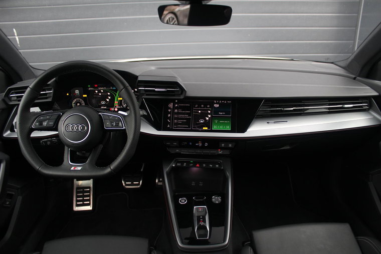Vehicle Image 33