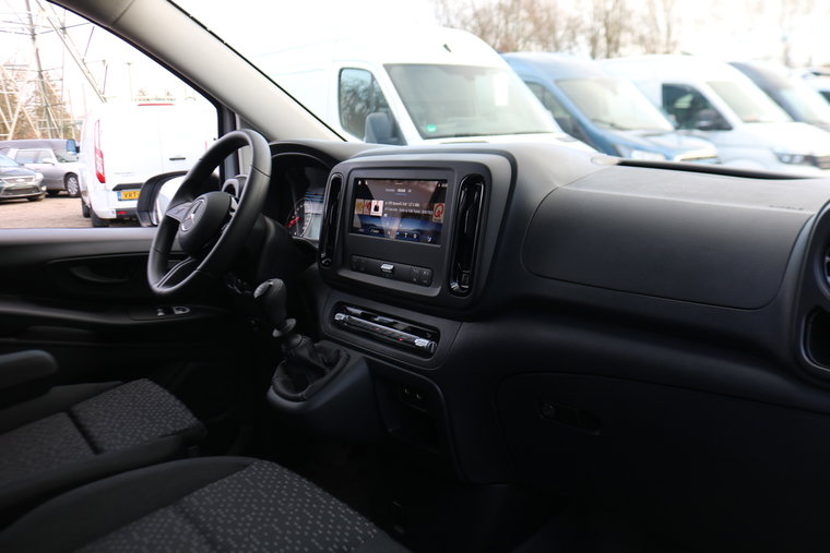 Vehicle Image 37