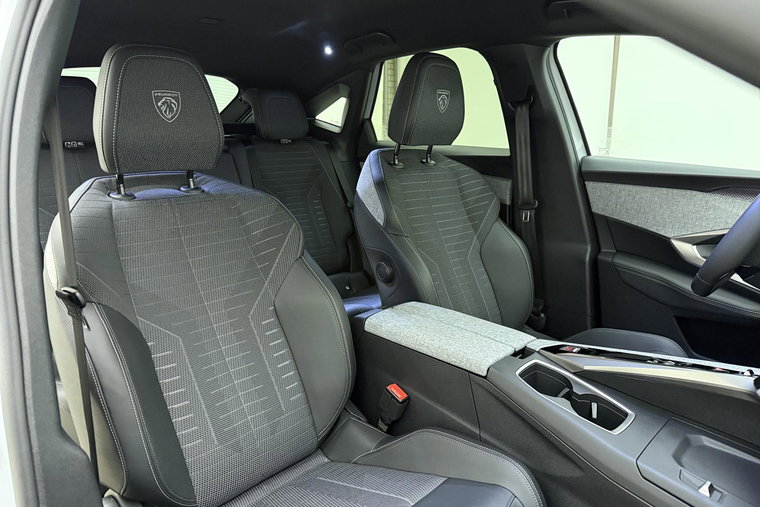Vehicle Image 14