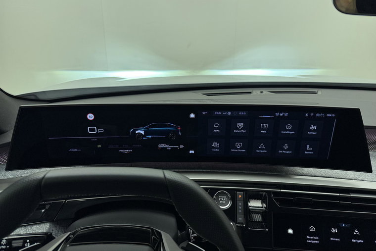 Vehicle Image 32
