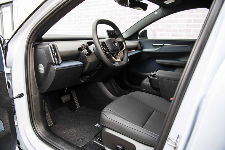 Vehicle Image 18
