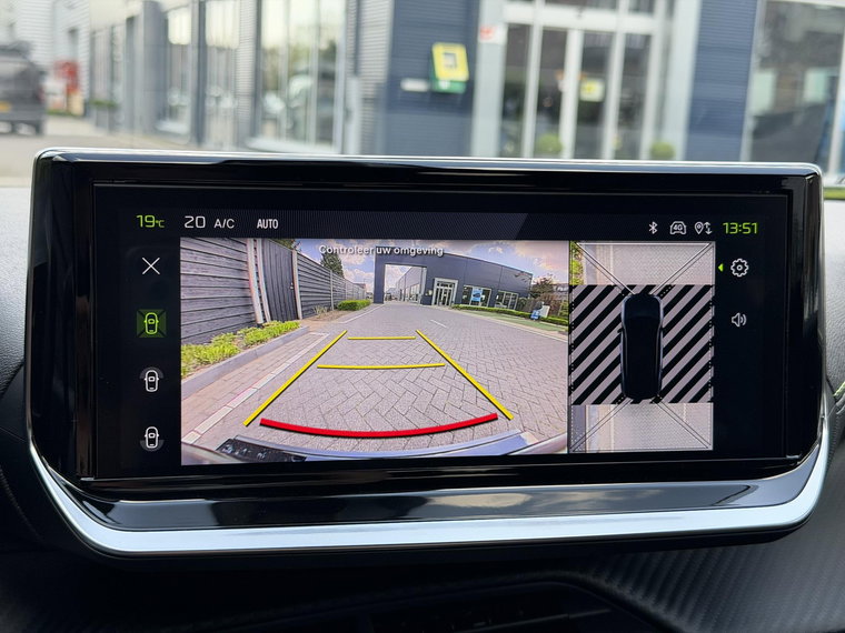 Vehicle Image 30