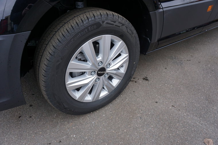 Vehicle Image 22