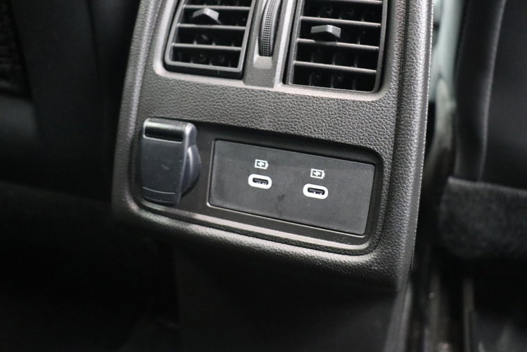 Vehicle Image 40