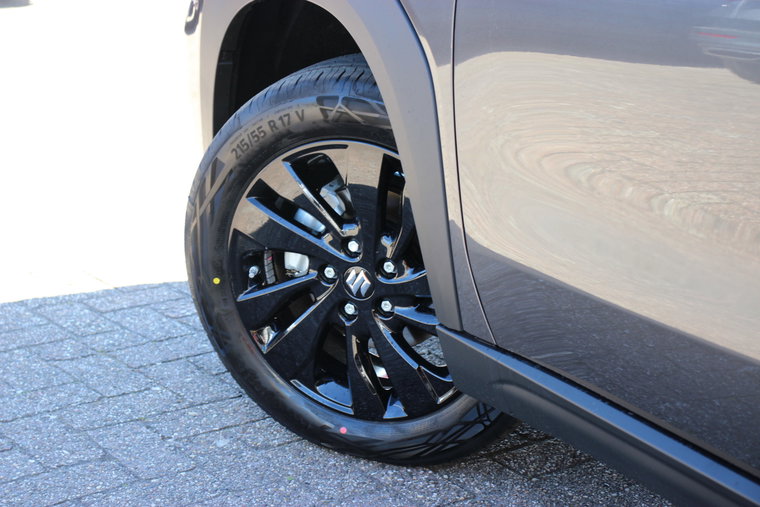 Vehicle Image 12
