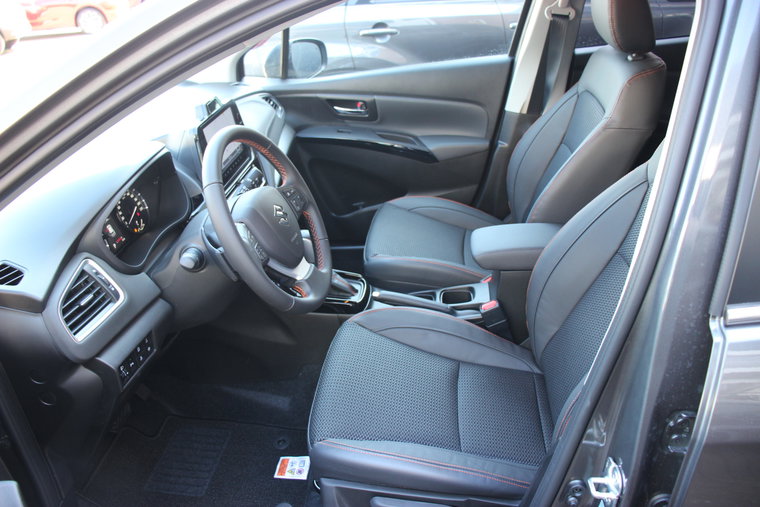 Vehicle Image 8