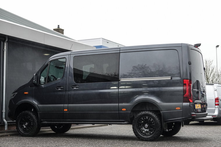 Vehicle Image 22