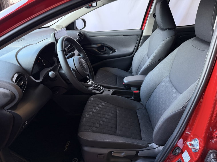Vehicle Image 16