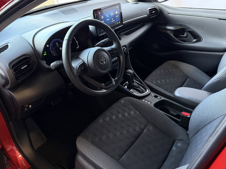 Vehicle Image 8