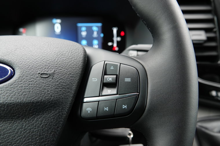 Vehicle Image 26