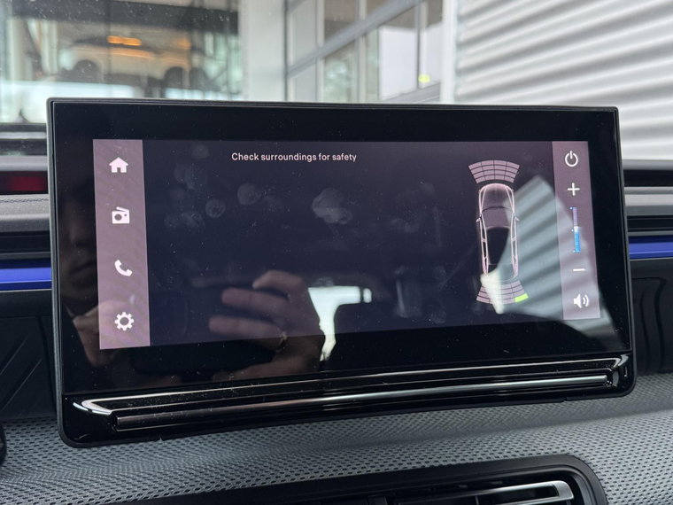 Vehicle Image 36