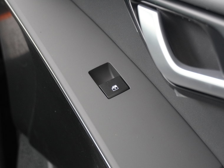 Vehicle Image 39