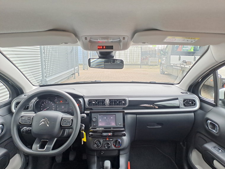 Vehicle Image 18