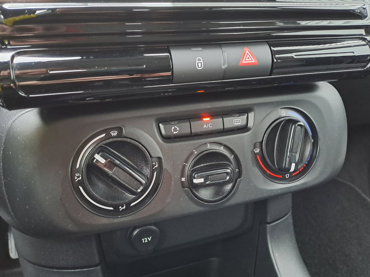 Vehicle Image 29