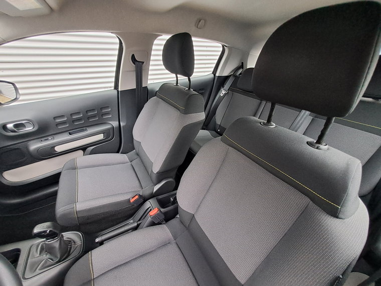 Vehicle Image 11