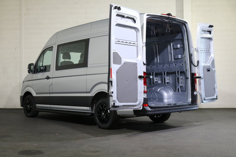 Vehicle Image 12