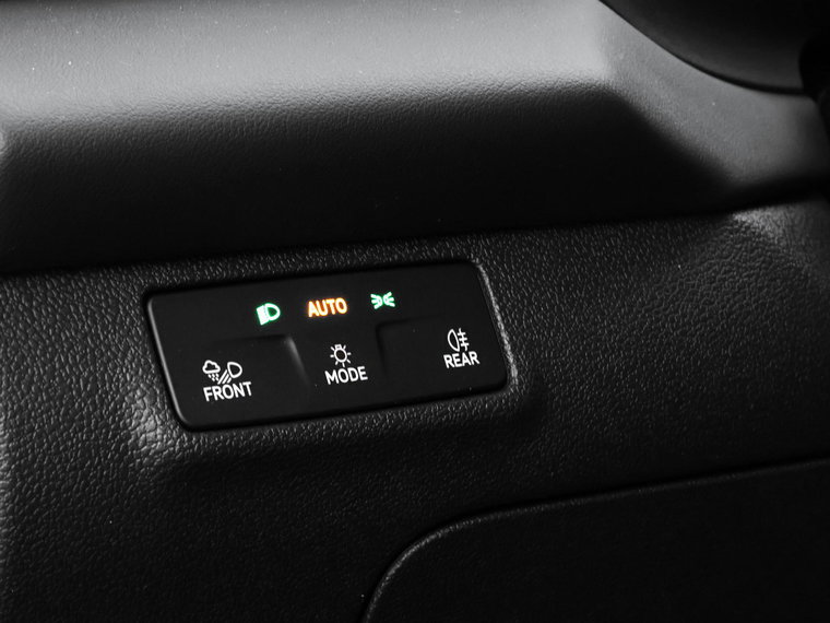 Vehicle Image 18