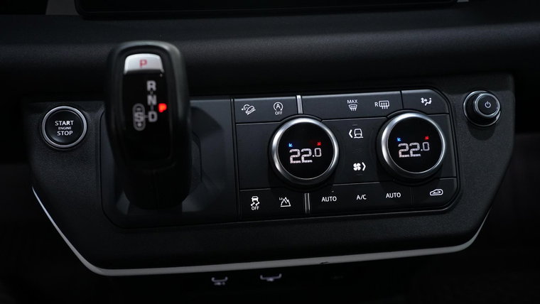 Vehicle Image 25