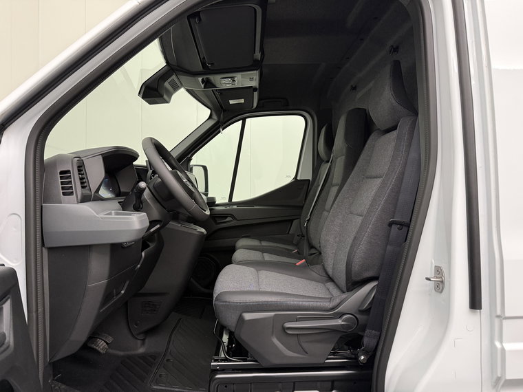 Vehicle Image 40