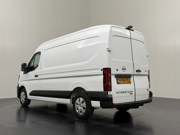 Vehicle Image 42