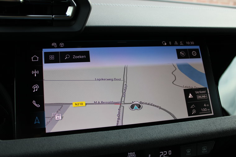Vehicle Image 11