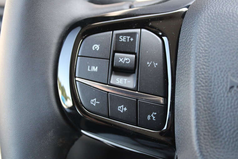 Vehicle Image 24