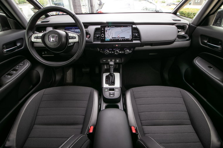 Vehicle Image 14