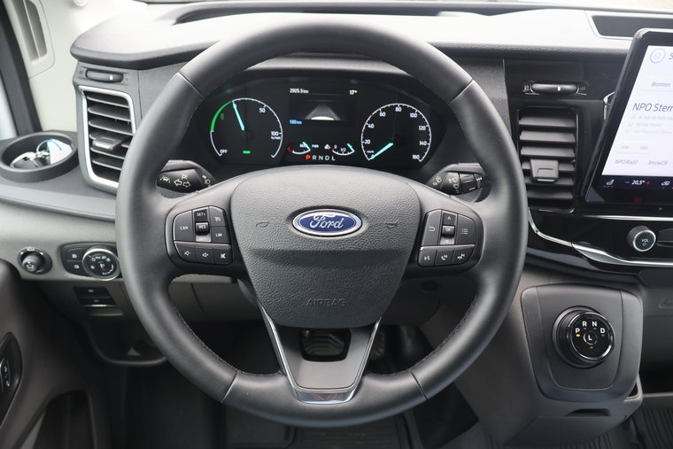 Vehicle Image 17