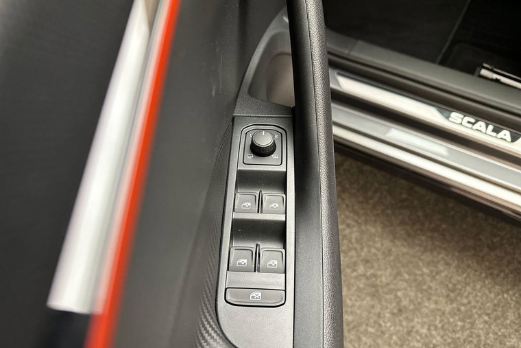 Vehicle Image 17