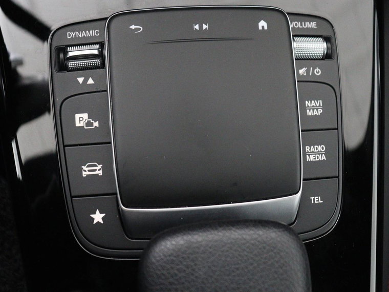 Vehicle Image 28