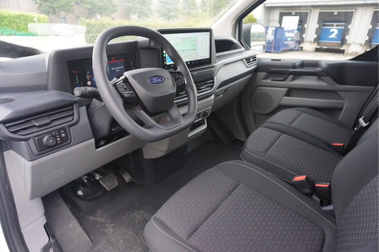 Vehicle Image 9