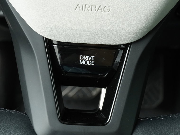 Vehicle Image 27